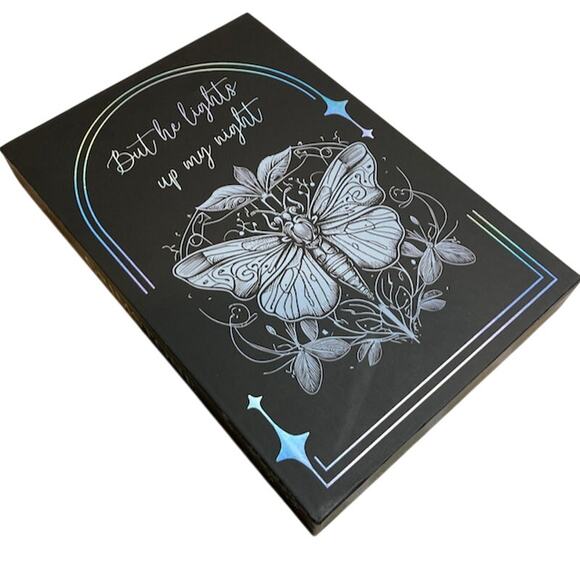 04 Onyx Box GRIMSTONE Sophie Lark LIKE NEW Slipcase w/Sprayed Edges & Letter - Picture 1 of 6